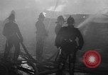 Standbild Feuer Brände London England Vereinigtes Königreich, 1966, aus Sekunde 32 historischem Filmmaterial Videoclip 65675070679