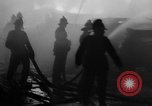 Standbild Feuer Brände London England Vereinigtes Königreich, 1966, aus Sekunde 34 historischem Filmmaterial Videoclip 65675070679