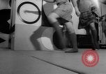 Standbild fashion show London England Vereinigtes Königreich, 1966, aus Sekunde 28 historischem Filmmaterial Videoclip 65675070681