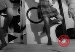 Standbild fashion show London England Vereinigtes Königreich, 1966, aus Sekunde 38 historischem Filmmaterial Videoclip 65675070681