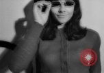 Standbild fashion show London England Vereinigtes Königreich, 1966, aus Sekunde 57 historischem Filmmaterial Videoclip 65675070681