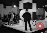 Standbild fashion show London England Vereinigtes Königreich, 1966, aus Sekunde 60 historischem Filmmaterial Videoclip 65675070681