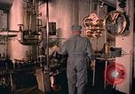 Immagine di Ai progettisti di lavorare sulla nave nucleare Savannah United States USA, 1956, secondo 13 filmato di repertorio 65675070684