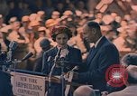 Image Mme Pat Nixon de Keel-pose de la NS Savannah Camden New Jersey United States USA, 1958, de la seconde 11 séquences d'archives historiques vidéo 65675070685