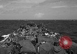 Immagine di Sbarco Nave cisterna Okinawa isole Ryukyu, 1945, secondo 14 filmato di repertorio 65675070704