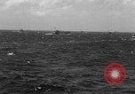 Immagine di Sbarco Nave cisterna Okinawa isole Ryukyu, 1945, secondo 39 filmato di repertorio 65675070704
