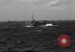 Immagine di Sbarco Nave cisterna Okinawa isole Ryukyu, 1945, secondo 52 filmato di repertorio 65675070704