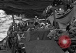 Immagine di Sbarco Nave cisterna Okinawa isole Ryukyu, 1945, secondo 62 filmato di repertorio 65675070704
