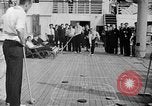 Standbild Olympischen Athleten auf SS Manhattan Deutschland, 1936, aus Sekunde 9 historischem Filmmaterial Videoclip 65675070725