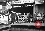 Standbild Olympischen Athleten auf SS Manhattan Deutschland, 1936, aus Sekunde 26 historischem Filmmaterial Videoclip 65675070725