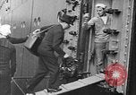 Standbild SS Manahattan Rückkehr vom Krieg zerrütteten Europa United States USA, 1938, aus Sekunde 15 historischem Filmmaterial Videoclip 65675070726
