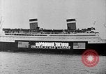 Standbild SS Manahattan Rückkehr vom Krieg zerrütteten Europa United States USA, 1938, aus Sekunde 40 historischem Filmmaterial Videoclip 65675070726