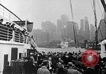 Standbild SS Manahattan Rückkehr vom Krieg zerrütteten Europa United States USA, 1938, aus Sekunde 57 historischem Filmmaterial Videoclip 65675070726