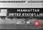 Standbild SS Manhattan aground off Florida United States USA, 1941, aus Sekunde 10 historischem Filmmaterial Videoclip 65675070727