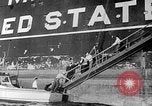 Standbild SS Manhattan aground off Florida United States USA, 1941, aus Sekunde 15 historischem Filmmaterial Videoclip 65675070727