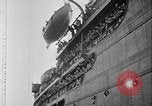 Standbild SS Manhattan wird USS Wakefield New York City USA, 1941, aus Sekunde 9 historischem Filmmaterial Videoclip 65675070728