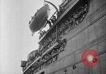Standbild SS Manhattan wird USS Wakefield New York City USA, 1941, aus Sekunde 10 historischem Filmmaterial Videoclip 65675070728