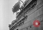 Standbild SS Manhattan wird USS Wakefield New York City USA, 1941, aus Sekunde 11 historischem Filmmaterial Videoclip 65675070728