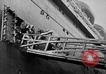 Standbild SS Manhattan wird USS Wakefield New York City USA, 1941, aus Sekunde 21 historischem Filmmaterial Videoclip 65675070728