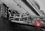 Standbild SS Manhattan wird USS Wakefield New York City USA, 1941, aus Sekunde 22 historischem Filmmaterial Videoclip 65675070728