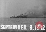 Standbild USS Wakefield auf Feuer Atlantik, 1942, aus Sekunde 4 historischem Filmmaterial Videoclip 65675070730