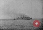 Standbild USS Wakefield auf Feuer Atlantik, 1942, aus Sekunde 6 historischem Filmmaterial Videoclip 65675070730