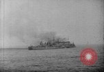 Standbild USS Wakefield auf Feuer Atlantik, 1942, aus Sekunde 8 historischem Filmmaterial Videoclip 65675070730