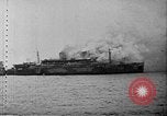Standbild USS Wakefield auf Feuer Atlantik, 1942, aus Sekunde 14 historischem Filmmaterial Videoclip 65675070730