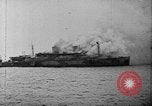 Standbild USS Wakefield auf Feuer Atlantik, 1942, aus Sekunde 15 historischem Filmmaterial Videoclip 65675070730