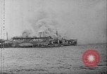 Standbild USS Wakefield auf Feuer Atlantik, 1942, aus Sekunde 20 historischem Filmmaterial Videoclip 65675070730
