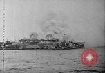 Standbild USS Wakefield auf Feuer Atlantik, 1942, aus Sekunde 22 historischem Filmmaterial Videoclip 65675070730