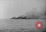 Standbild USS Wakefield auf Feuer Atlantik, 1942, aus Sekunde 24 historischem Filmmaterial Videoclip 65675070730
