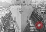 Standbild USS Wakefield nach Brand wieder aufgebaut United States USA, 1944, aus Sekunde 41 historischem Filmmaterial Videoclip 65675070731