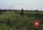 Standbild United States Marine Division 3 Vietnam, 1968, aus Sekunde 27 historischem Filmmaterial Videoclip 65675070733