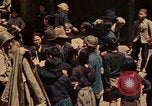 Standbild USA 1st Marine Division Okinawa Ryukyu Inseln, 1945, aus Sekunde 27 historischem Filmmaterial Videoclip 65675070755