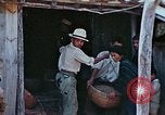 Standbild Rehabilitation von Einheimischen Okinawa Ryukyu Inseln, 1945, aus Sekunde 13 historischem Filmmaterial Videoclip 65675070758