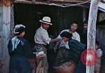 Standbild Rehabilitation von Einheimischen Okinawa Ryukyu Inseln, 1945, aus Sekunde 14 historischem Filmmaterial Videoclip 65675070758