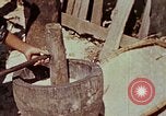 Image Réhabilitation des autochtones sur Okinawa en Seconde Guerre Mondiale Okinawa îles Ryukyu, 1945, de la seconde 21 séquences d'archives historiques vidéo 65675070759