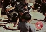 Image Réhabilitation des autochtones sur Okinawa en Seconde Guerre Mondiale Okinawa îles Ryukyu, 1945, de la seconde 34 séquences d'archives historiques vidéo 65675070759