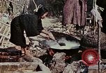 Image Réhabilitation des autochtones sur Okinawa en Seconde Guerre Mondiale Okinawa îles Ryukyu, 1945, de la seconde 48 séquences d'archives historiques vidéo 65675070759