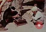 Image Réhabilitation des autochtones sur Okinawa en Seconde Guerre Mondiale Okinawa îles Ryukyu, 1945, de la seconde 57 séquences d'archives historiques vidéo 65675070759