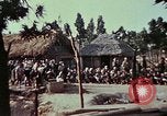 Standbild Lebensbedingungen der einheimischen Ishikawa Okinawa Japan, 1945, aus Sekunde 24 historischem Filmmaterial Videoclip 65675070760