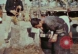 Standbild Lebensbedingungen der einheimischen Ishikawa Okinawa Japan, 1945, aus Sekunde 35 historischem Filmmaterial Videoclip 65675070760