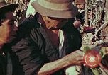 Standbild Lebensbedingungen der einheimischen Ishikawa Okinawa Japan, 1945, aus Sekunde 49 historischem Filmmaterial Videoclip 65675070760