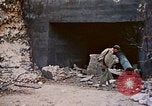 Standbild USA 1st Marine Division Okinawa Ryukyu Inseln, 1945, aus Sekunde 7 historischem Filmmaterial Videoclip 65675070764