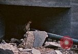 Standbild USA 1st Marine Division Okinawa Ryukyu Inseln, 1945, aus Sekunde 21 historischem Filmmaterial Videoclip 65675070764