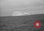 Image USS Henderson Péninsule Antarctique, 1946, de la seconde 41 séquences d'archives historiques vidéo 65675070786
