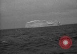 Image USS Henderson Péninsule Antarctique, 1946, de la seconde 44 séquences d'archives historiques vidéo 65675070786