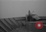 Image homme sur Lookout Péninsule Antarctique, 1946, de la seconde 9 séquences d'archives historiques vidéo 65675070789