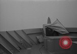 Image homme sur Lookout Péninsule Antarctique, 1946, de la seconde 17 séquences d'archives historiques vidéo 65675070789